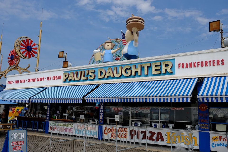 Seafood counter with casual boardwalk seating.